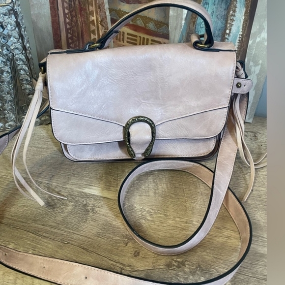 MADDEN CROSSBODY PURSE EUC - Picture 2 of 4